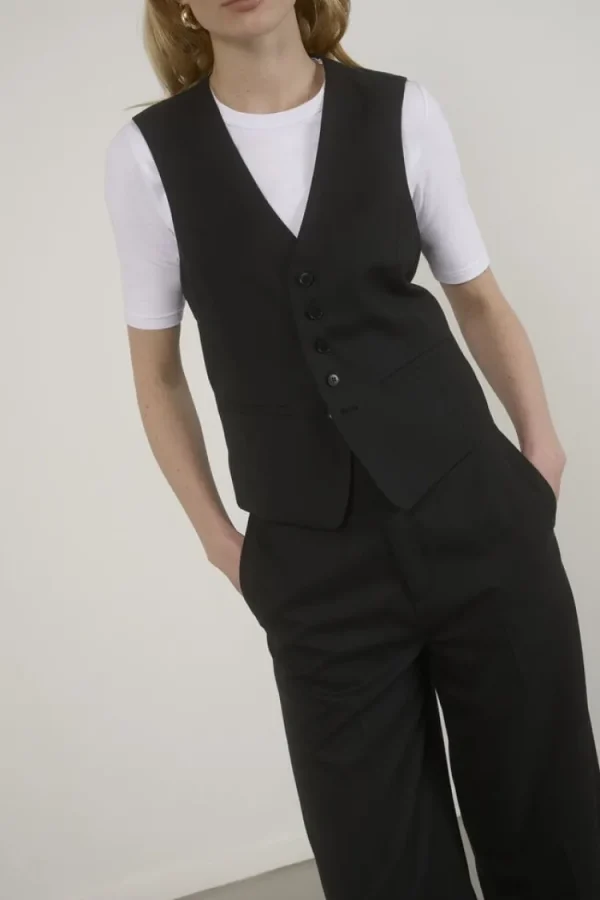 From Herman Classic Vest Black Best