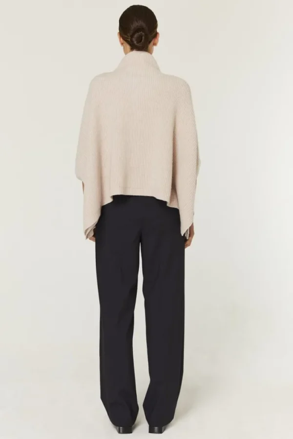 Gris Honore Cape Clearance