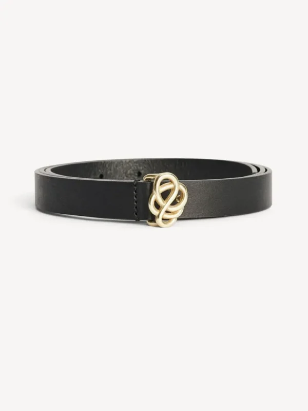 By Malene Birger Ouma Black Belt Hot