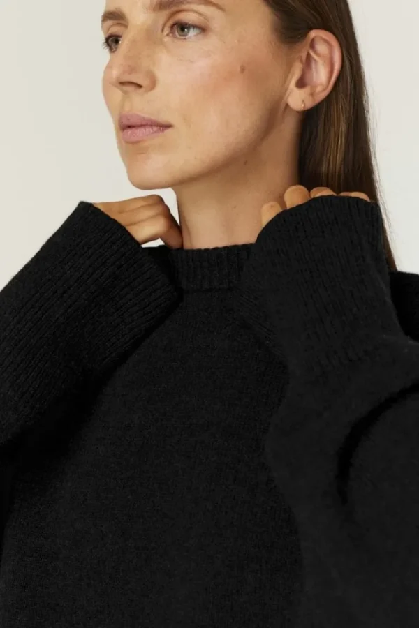 Gris Sartre Sweater Black New